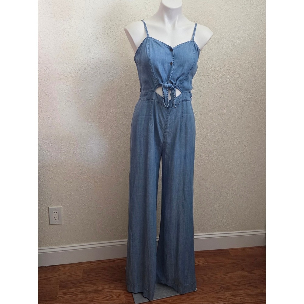 GUESS Women Blue Denim Wide Leg Jumpsuit Tie Front Cutout Light Wash Size 6